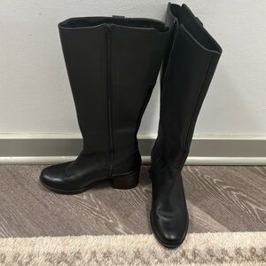 Black Clark High Heeled Boot. Heel is approximately 2”. Excellent condition.